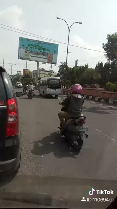 Panas2an Ngantri di pom bensin