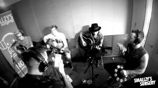 Video voorbeeld van "McBusted cover Ellie Goulding's 'Love Me Like You Do'"