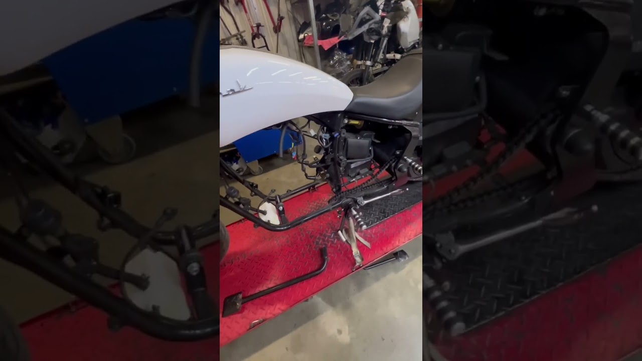 Montaż silnika Junak M15 