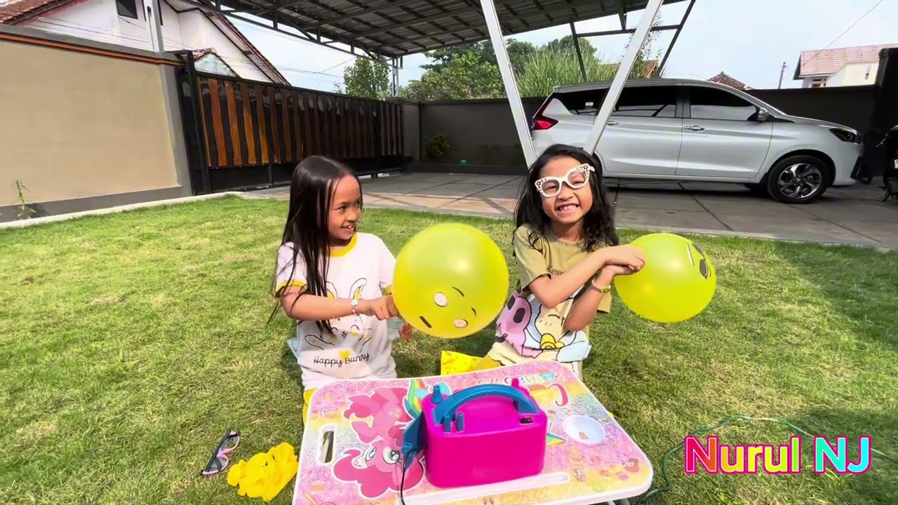 Seru banget bermain Balon Emoji Kuning! | Balon air vs Balon angin