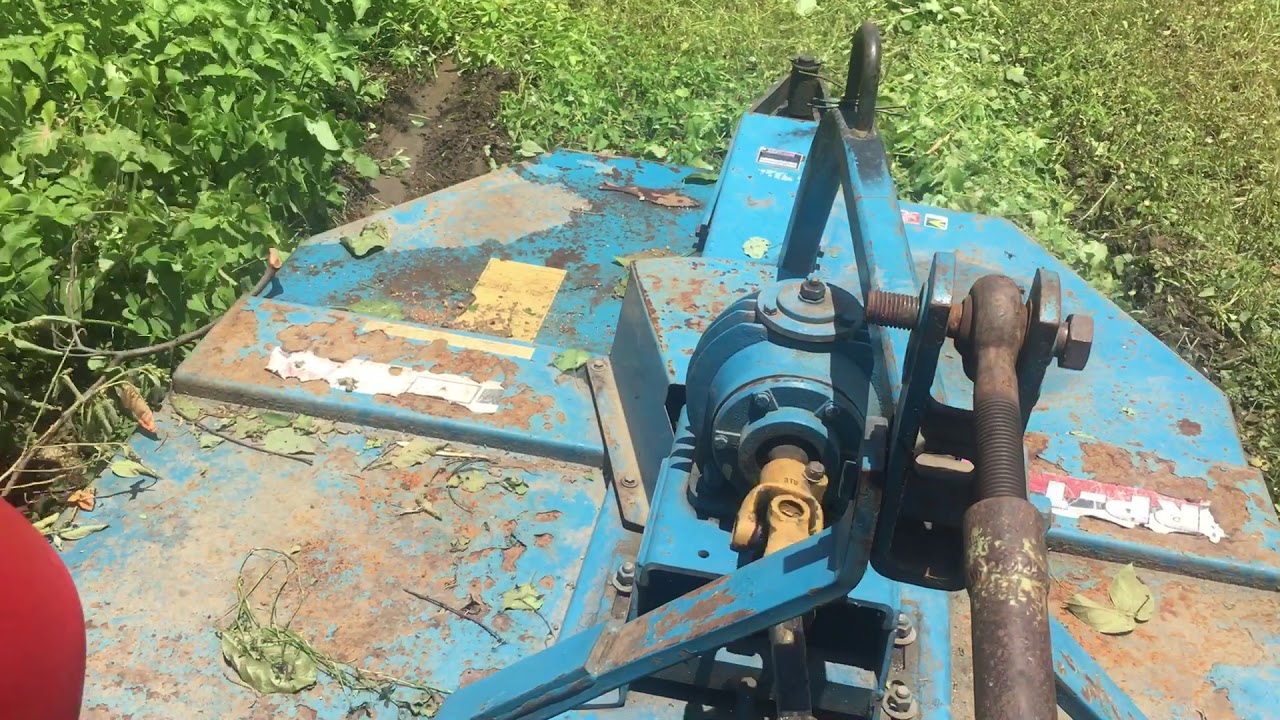 Trator Massey 65x na roçadeira Baldan RP 1700