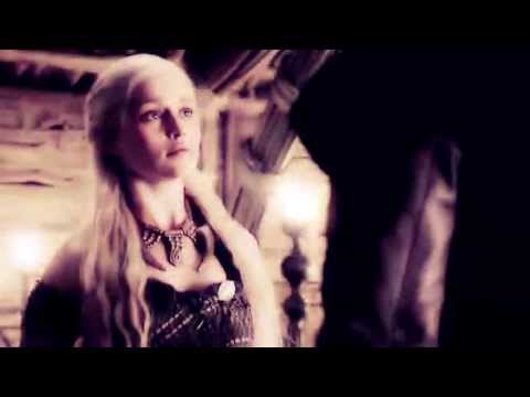 Game of Thrones - Viserys bad talks to Daenerys