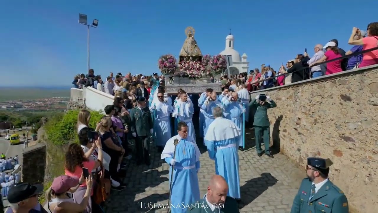 Procesión de Bajada de la Virgen de la Montaña en directo. Cáceres 2025