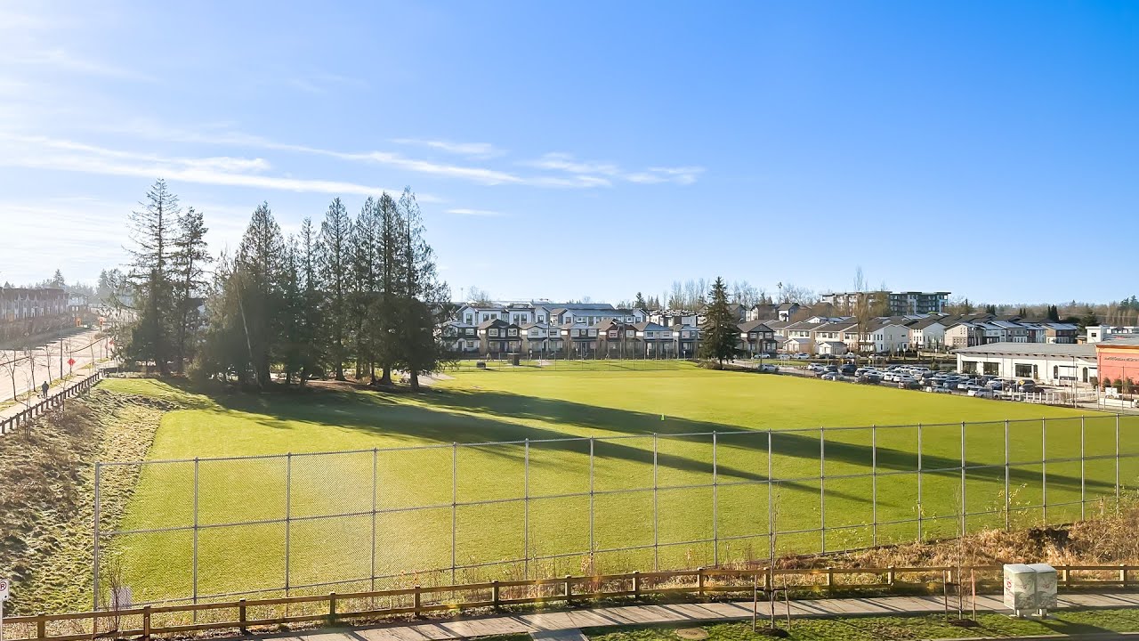 New Listing 20185 83 AVE, LANGLEY, BC V2Y 4L1