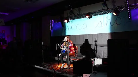Sara Slaughter performs "Sleep on the Floor" by th...