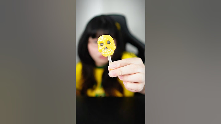 Ăn kẹo mút với mình nha