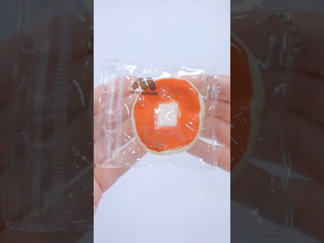 モスバーガーにパンケーキのスクイーズがあるらしい！？🥞