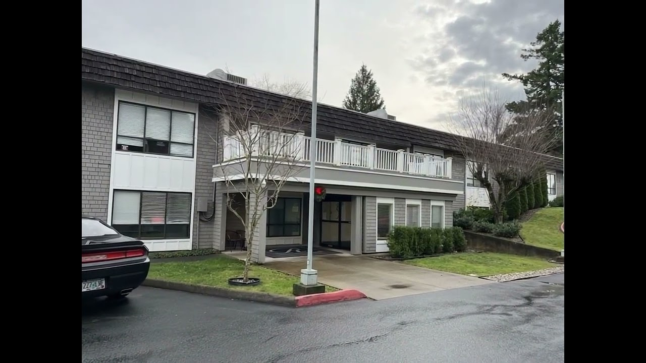Regency Gresham Nursing & Rehab Center | Senior Living Tour and Overview)
