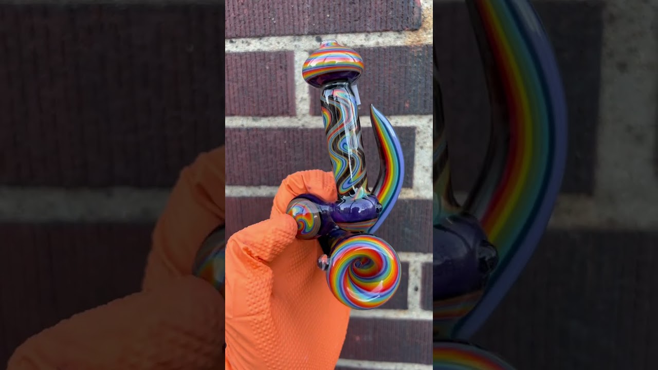 One of the headiest hand pipes your going to see! 