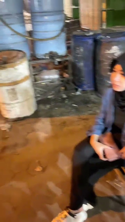 Cuma Duduk di Pinggir Jalan, Tapi Rasanya Kayak Dunia Milik Berdua 💕😳 #jalanjalan