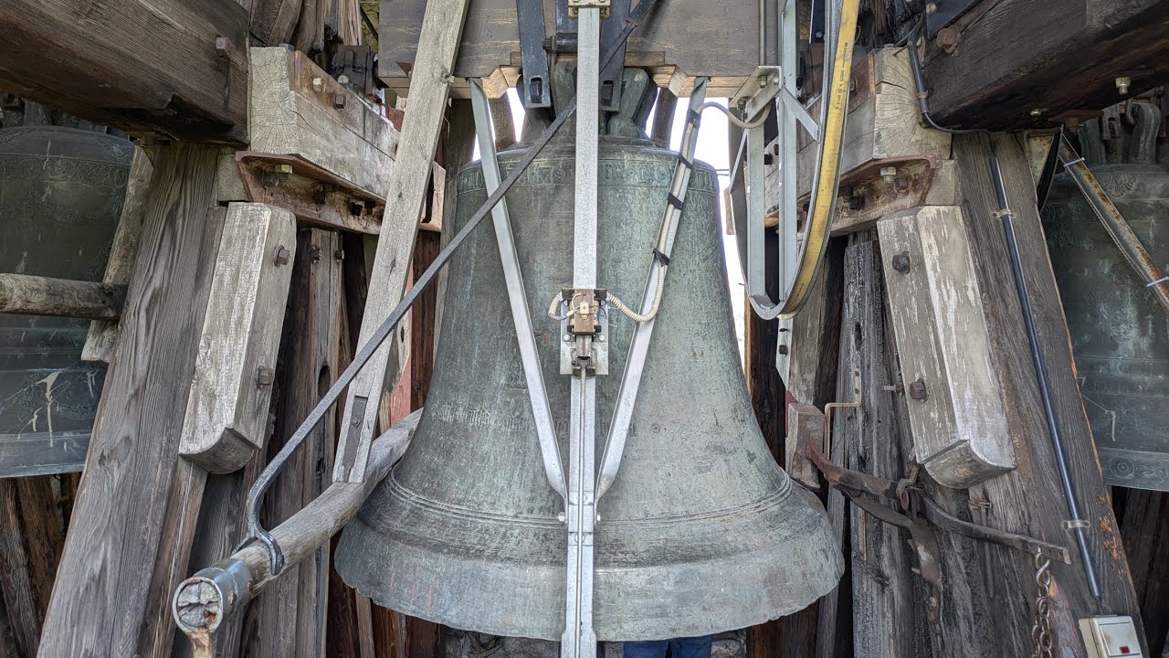 St. Andrä bei Brixen (Südtirol/BZ) Geläute der Pfarrkirche zum hl Andreas