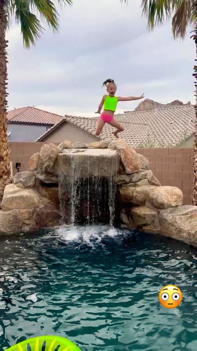 CRAZY Birthday Pool Jump 💦 #lifeaswegomez #familyvlog #poolparty