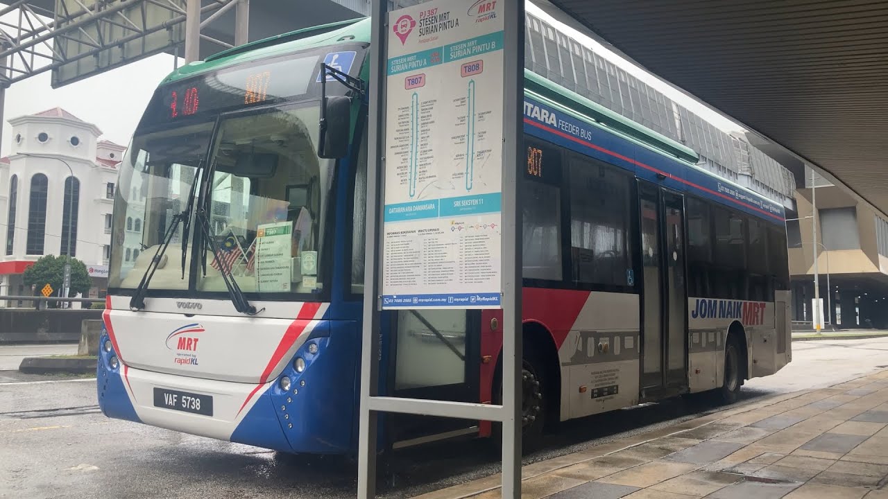VAF5738 at a Bus Stop | MRT Corp x MRT Feeder Bus Volvo B7RLE