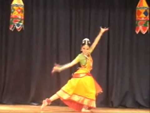 Bharatanatyam Performance  Kalakshetra Hindolam Thillana Kanya Manoj