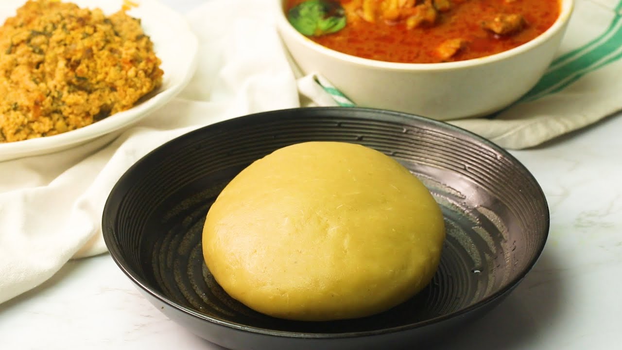 Comment faire le fufu (foufou, ugali, pâte à base de farine de maïs 🌽)