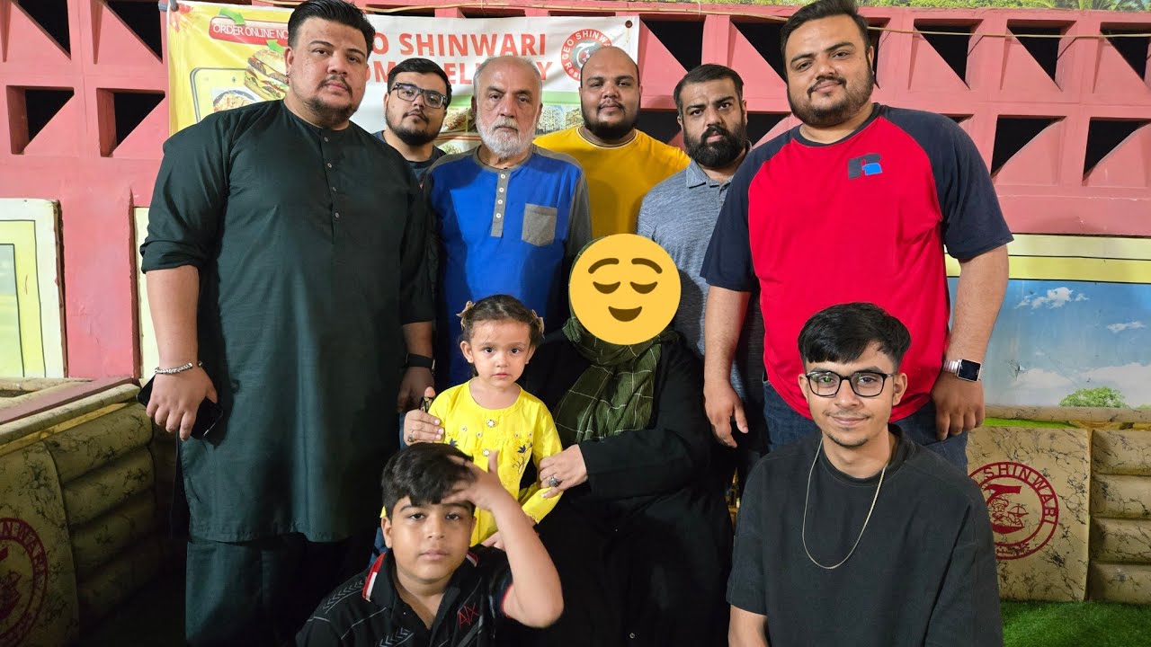 Amma's Birthday Celebration | Dinner Ka Bht Maza Aaya | Love you  Mom | Birthday Vlog