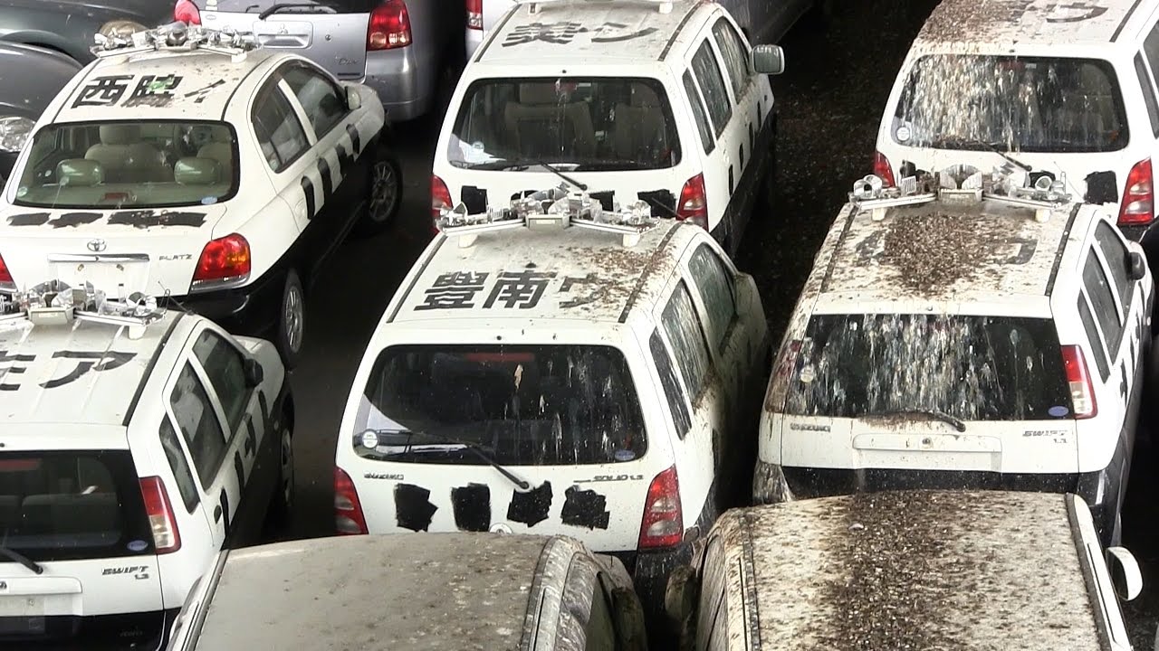パトカーの墓場 廃車置場 これが警察車両の末路だ 兵庫県警察廃車ヤード Scrapped Old Police Cars Are Covered With Bird Droppings Youtube