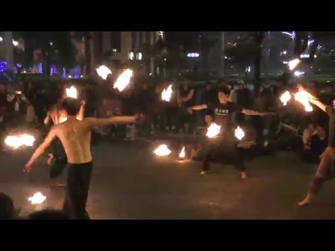 2016.02.18 高雄愛河 發條娃娃 火舞表演 [4K-UHD]