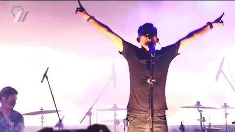 ANDRA AND THE BACK BONE  -  DEJAVU (LIVE)