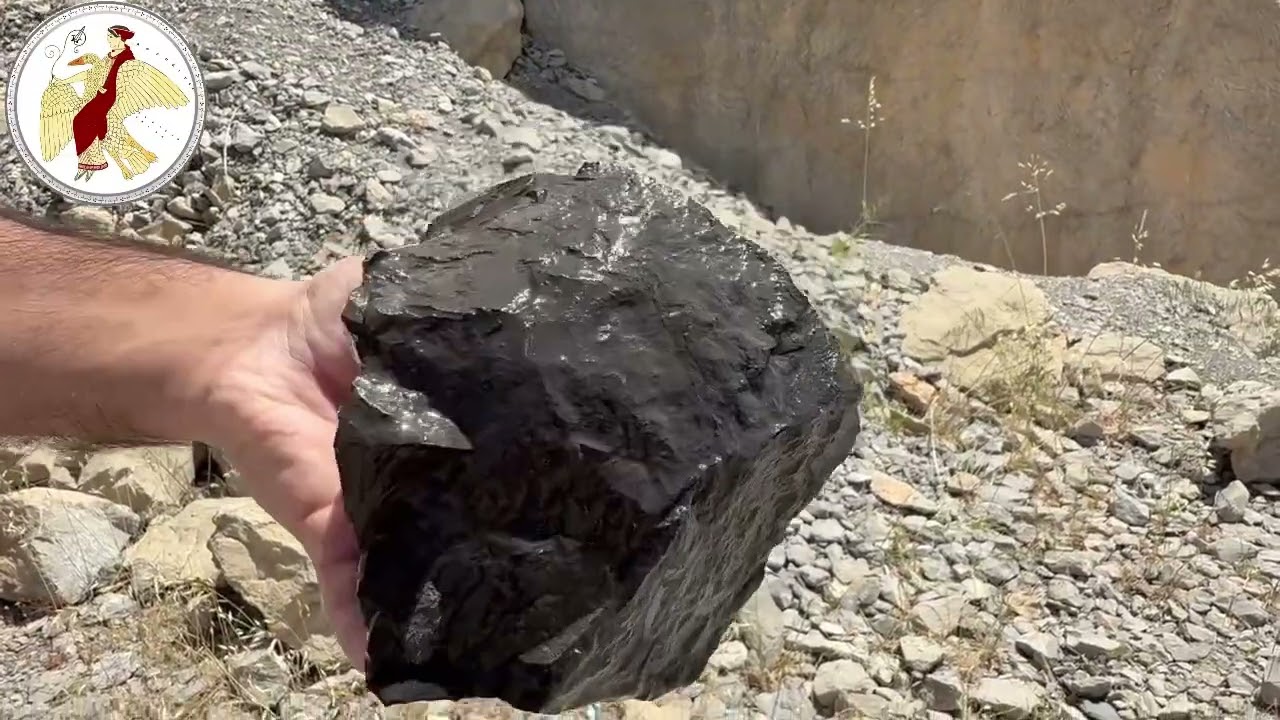 معدن سنگ هخامنشی در روستای مجدآباد در چهار کیلومتری تخت‌جمشید(پارسه)(بخش دوم).