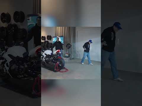 Zonko und seine Liebe für laute Motorräder 😂 #gpproducts Zonko und seine Liebe für laute Motorräder 😂 #gpproducts
