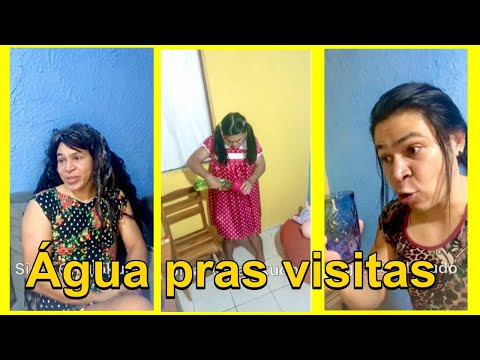 Quando a visita pede água pra beber aqui em casa