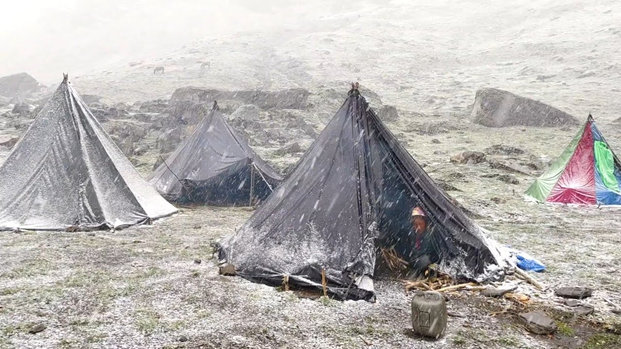 Most relaxation himalayan village life into the snow Day || Village Life in Nepal || Rural Village |