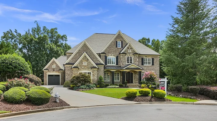 FOR SALE - 5 BDRM, 5.5 BATH HOME ON BSMT IN CUMMIN...