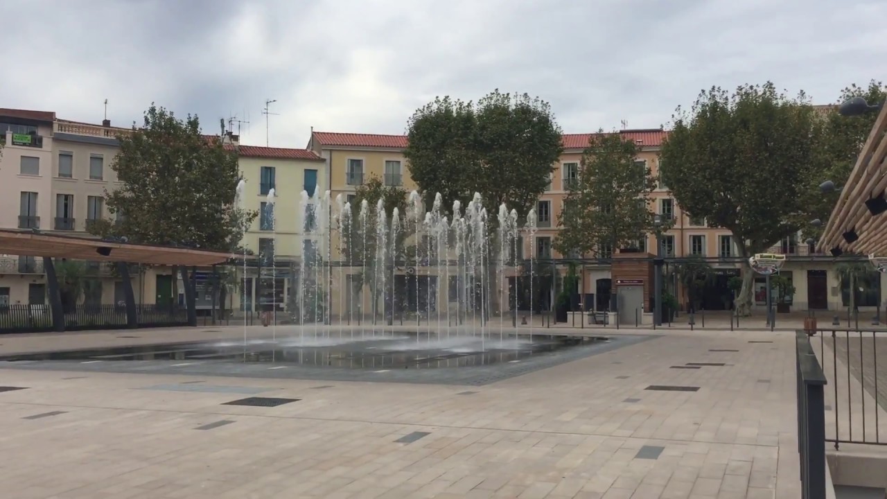 France - La Fontaine Musicale De Beziers