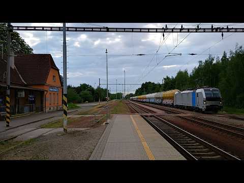 20260513 Hemžení na nádraží Hradec Králové Slezské předměstí ve všední podvečer