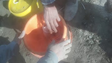 Adding admixture to concrete | Accelerator admixture |