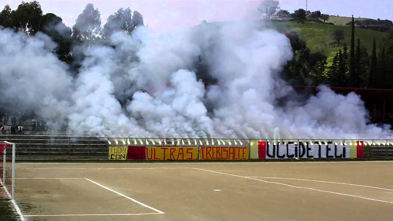 Curva Ferrovia Ultras Trebisacce - Trebisacce-Albidona (12/02/11)
