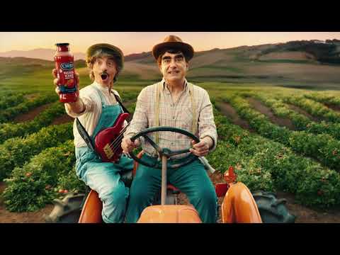 Spot Cirio 2024 | La terra dei pomodori con Elio e le Storie Tese | 15 sec - video from Cirio