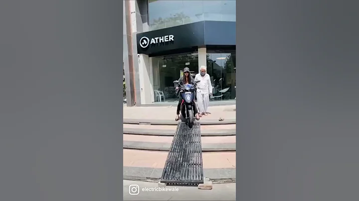 When you switch your petrol scooter with an electric one 😂 - DayDayNews