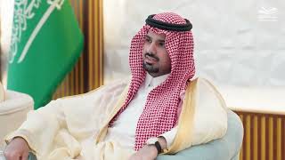 صاحب السمو الأمير فيصل بن عبدالعزيز بن عيّاف أمين منطقة ⁧‫الرياض‬⁩ يطلع على منجزات الجامعة