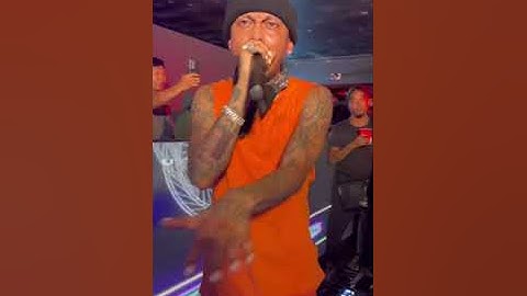 SKUSTA CLEE LIVE IN METEOR