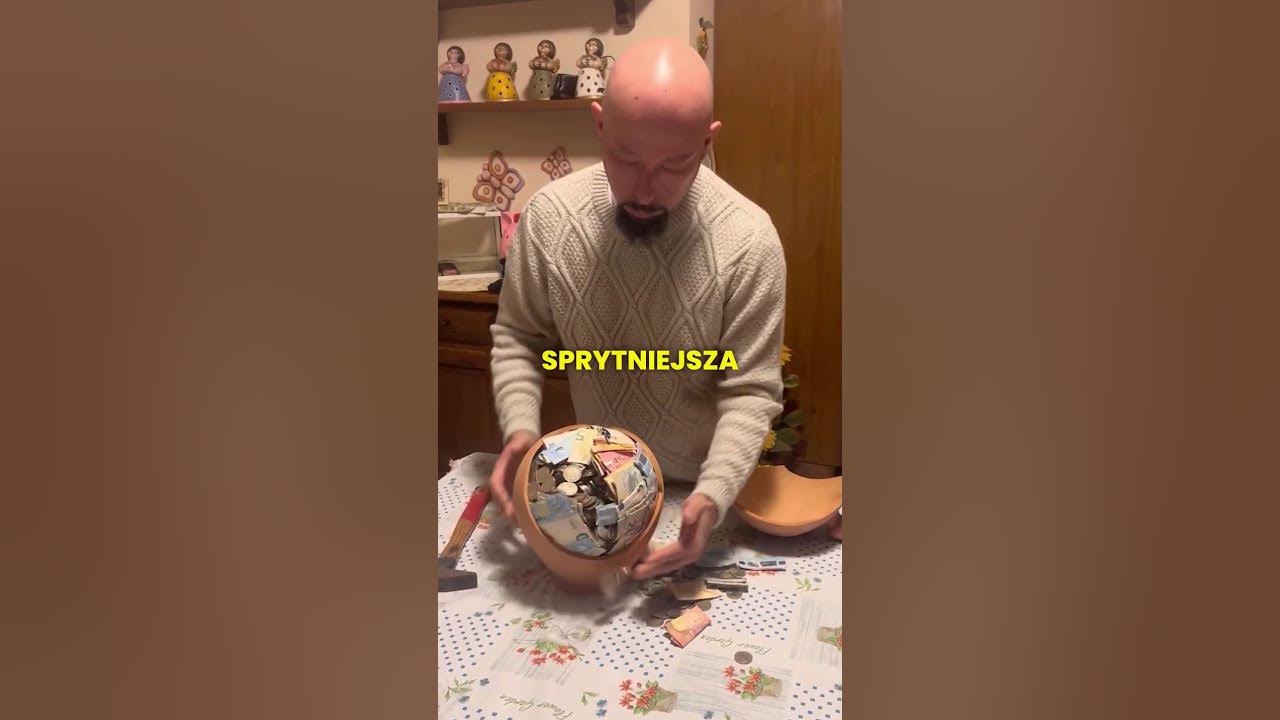 Mężczyzna potajemnie sprawdził skarbonkę córki 😮