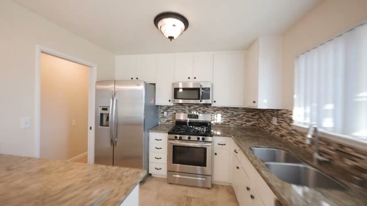 🏡 Charming Upgraded Home in Sun City Menifee | 55+ Community Living