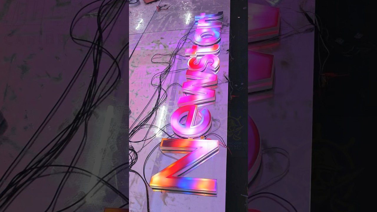 2025 Best Custom Glowing Signs