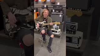 EVH Stripe Series Eruption 78 Guitar demo