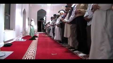 الشيخ حسن المغربى صلاة التراويح فى بريطانيا 2011 سورة هود 3