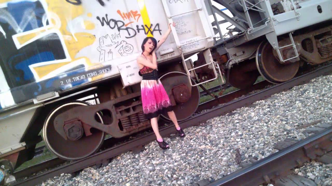 B Smiley Turtle Necks n Cigarettes loner morrison vid