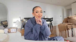ad What I Eat In A Day, Shopping For Birthday Surprises & More!!