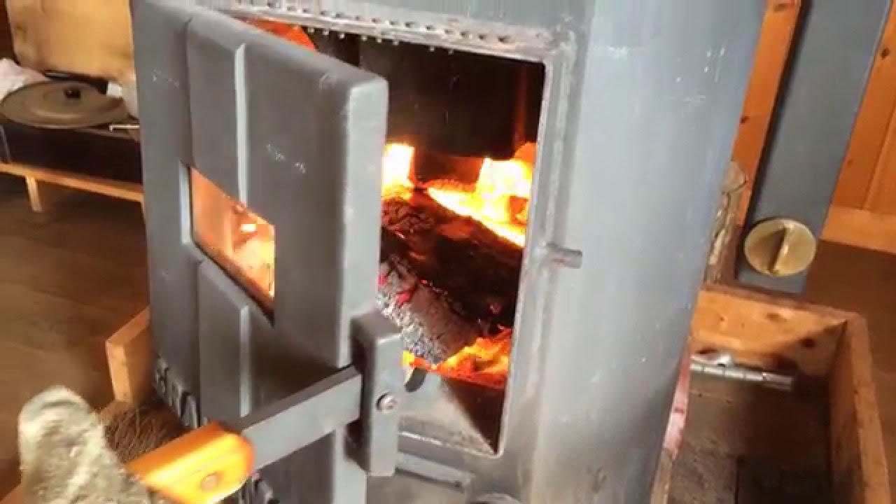 Fire, Wood stove, made in JAPAN 薪ストーブ、空気調整は4箇所で。 YouTube