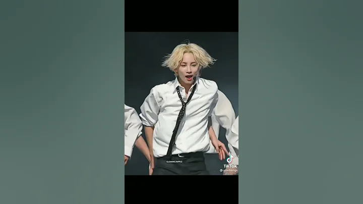 This is a Mingyu Cam but what happened?? 😳👀 #svt #Seventeen #mingyu #jeonghan