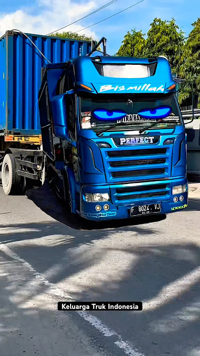 Mobil Truk Oleng Biru Mbois 🔵 Truk Container Joget #shorts #truck #trukoleng #trukjoget