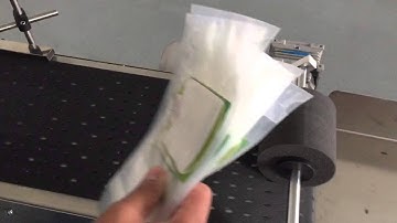 plastic bags labeling machine with separating system, automatic flat labeling machine