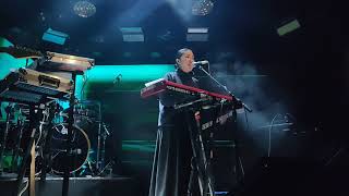 Sigurado - Up Dharma Down ( Live at 19East)