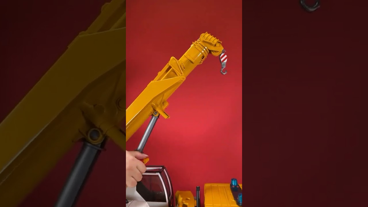 Camion Scania Super 560R cu macara Liebherr, Bruder 03571