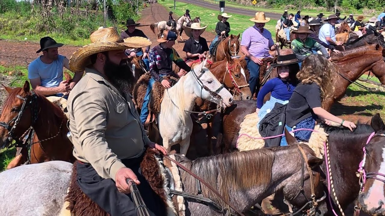 tropeada e muita comida boa no galpão